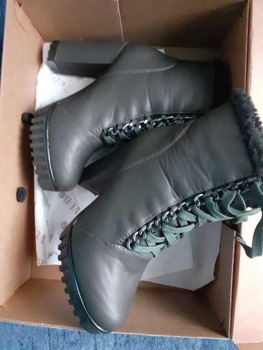 Полусапожки темно- сірого кольору р.35 на підборах