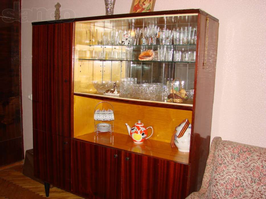 продам шкаф буфет румыния 60-е года