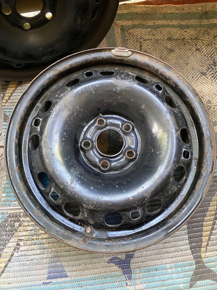 Дискі стальні VAG R15 6J*15H2 ET43 ES Skoda Fabia Passat Seat