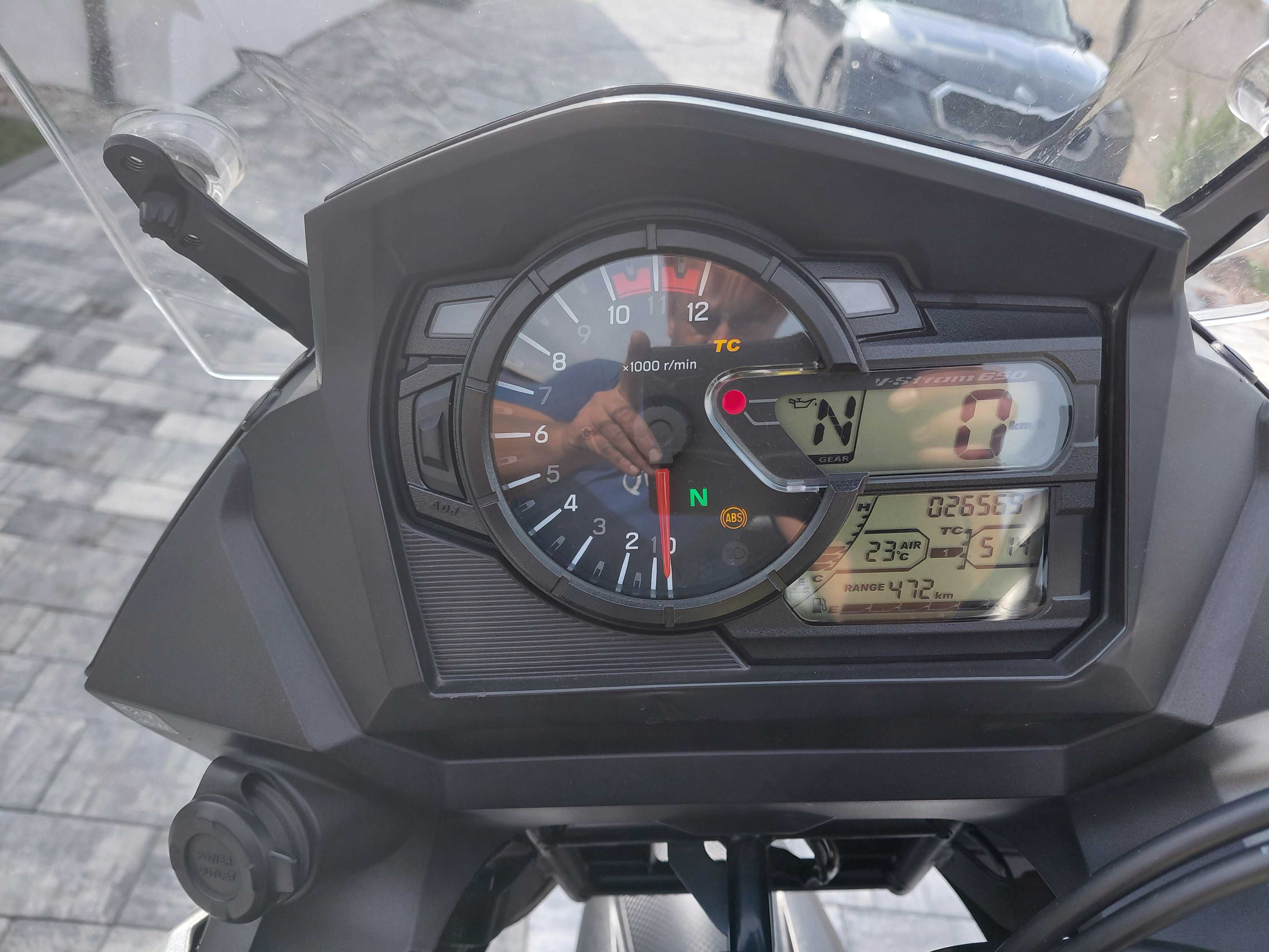 SUZUKI V Strom 650
