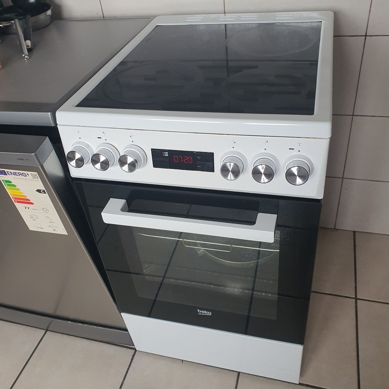 Sprzedam kuchenkę elektyczną