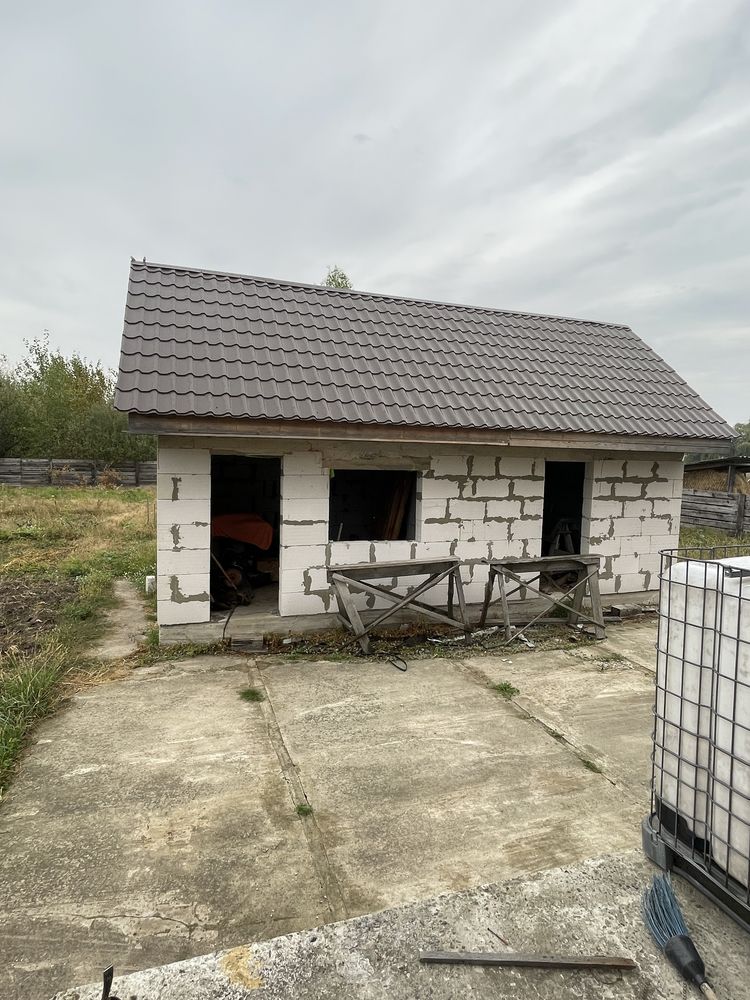 Продається новий двохповерховий будинок в м. Малині