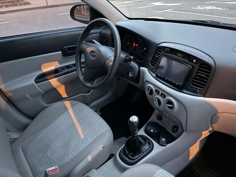 авто Hyundai accent