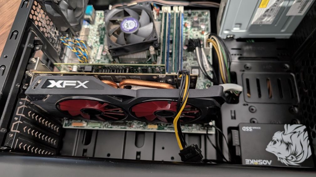 Komputer stacjonarny 32/256 Intel xeon e3-1270v3 jak i7 4770 rx470 8gb