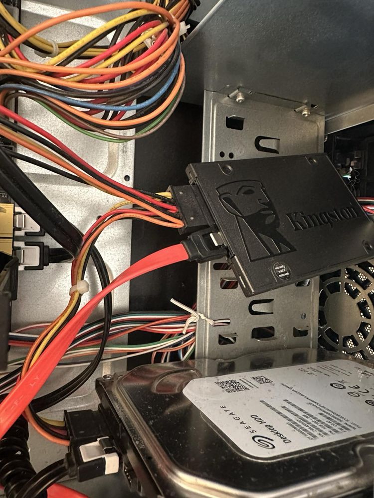 Компютер Core i5 з монітором 21,5” , клавіатура , мишка, принтер