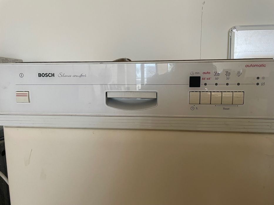 Máquina de Lavar Loiça BOSCH silence comfort - de escastrar