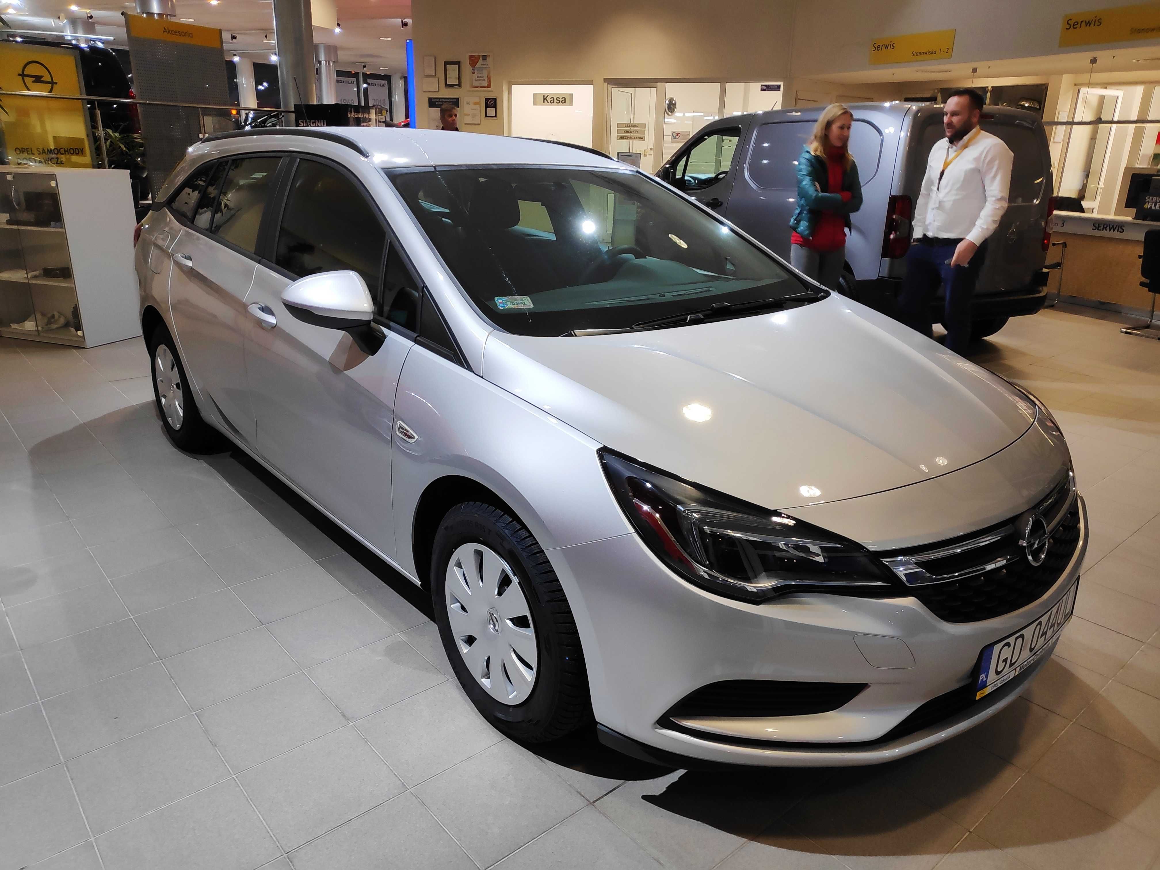 Wynajem samochodu długoterminowy Opel Astra 1,4 125KM 2019