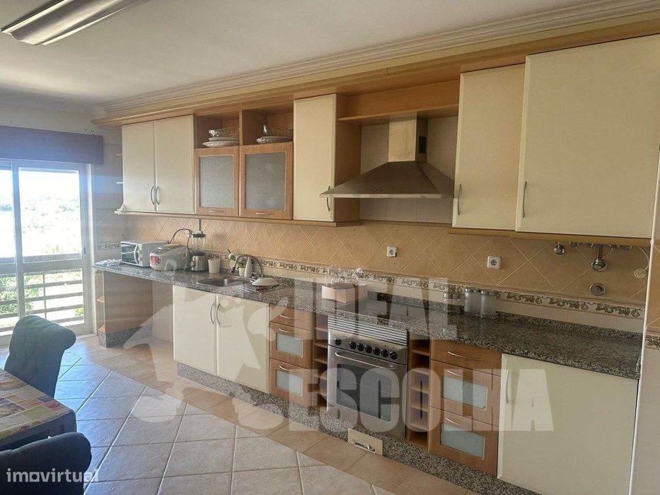 T3 Cartaxo 1,100€
Arrendamento
Quatro Assoalhadas