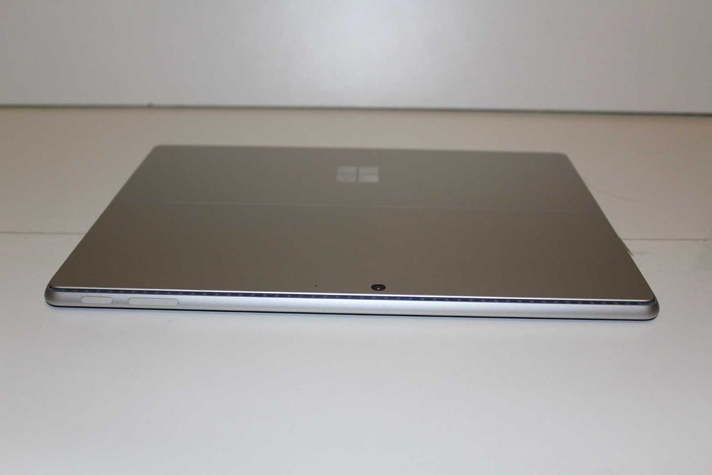 Microsoft Surface Pro 9 i5/16Gb/128Gb/1Tb