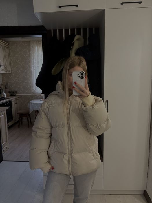 Продам пуховик зимовий теплий