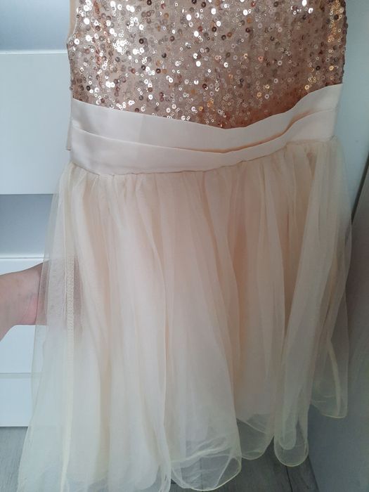 Sukienka dla dziewczynki r. 134/140