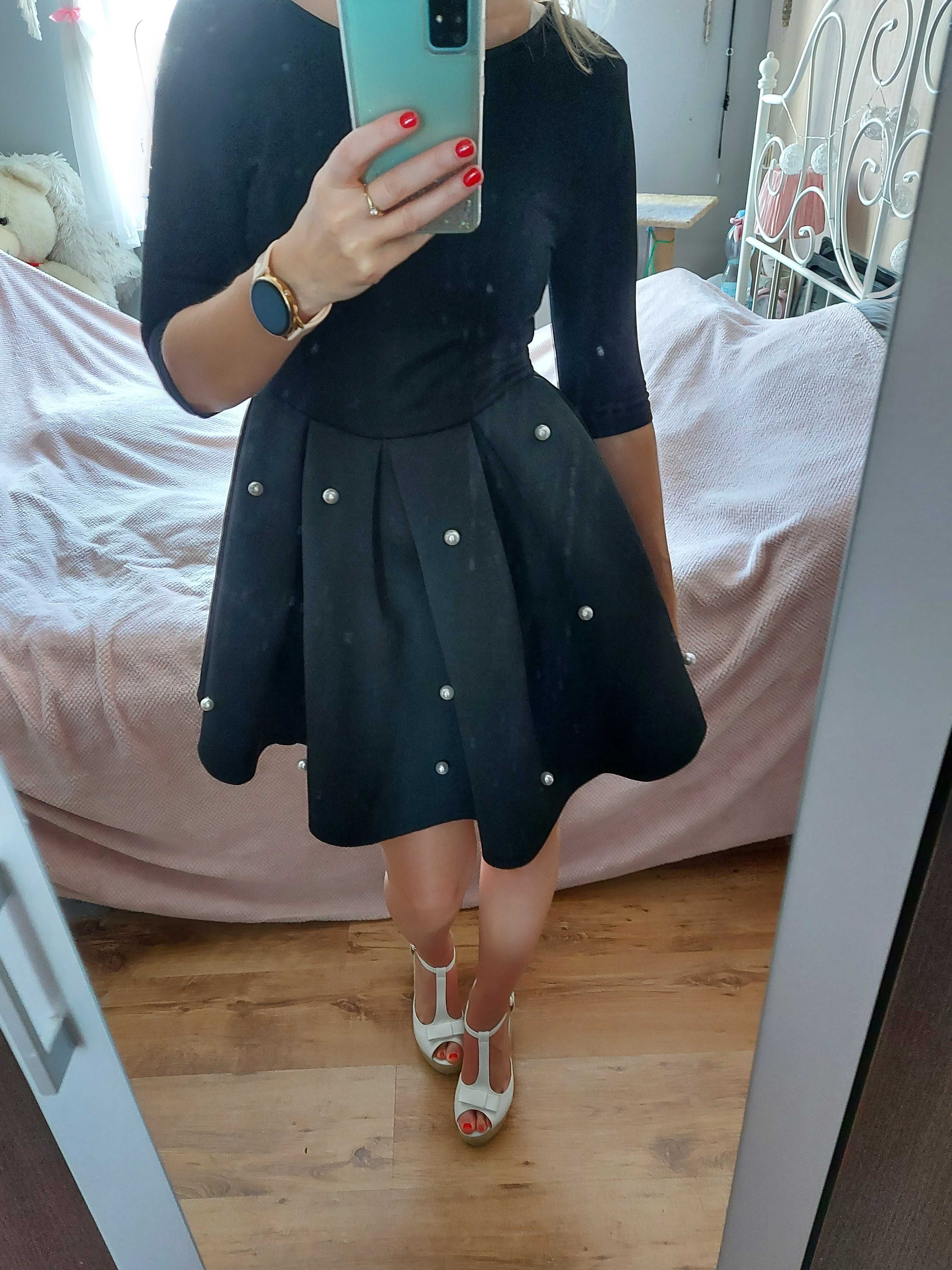 Shein czarna sukienka piankowa z perelkami