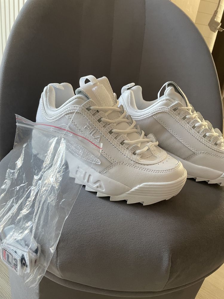 Buty damskie Fila r 36