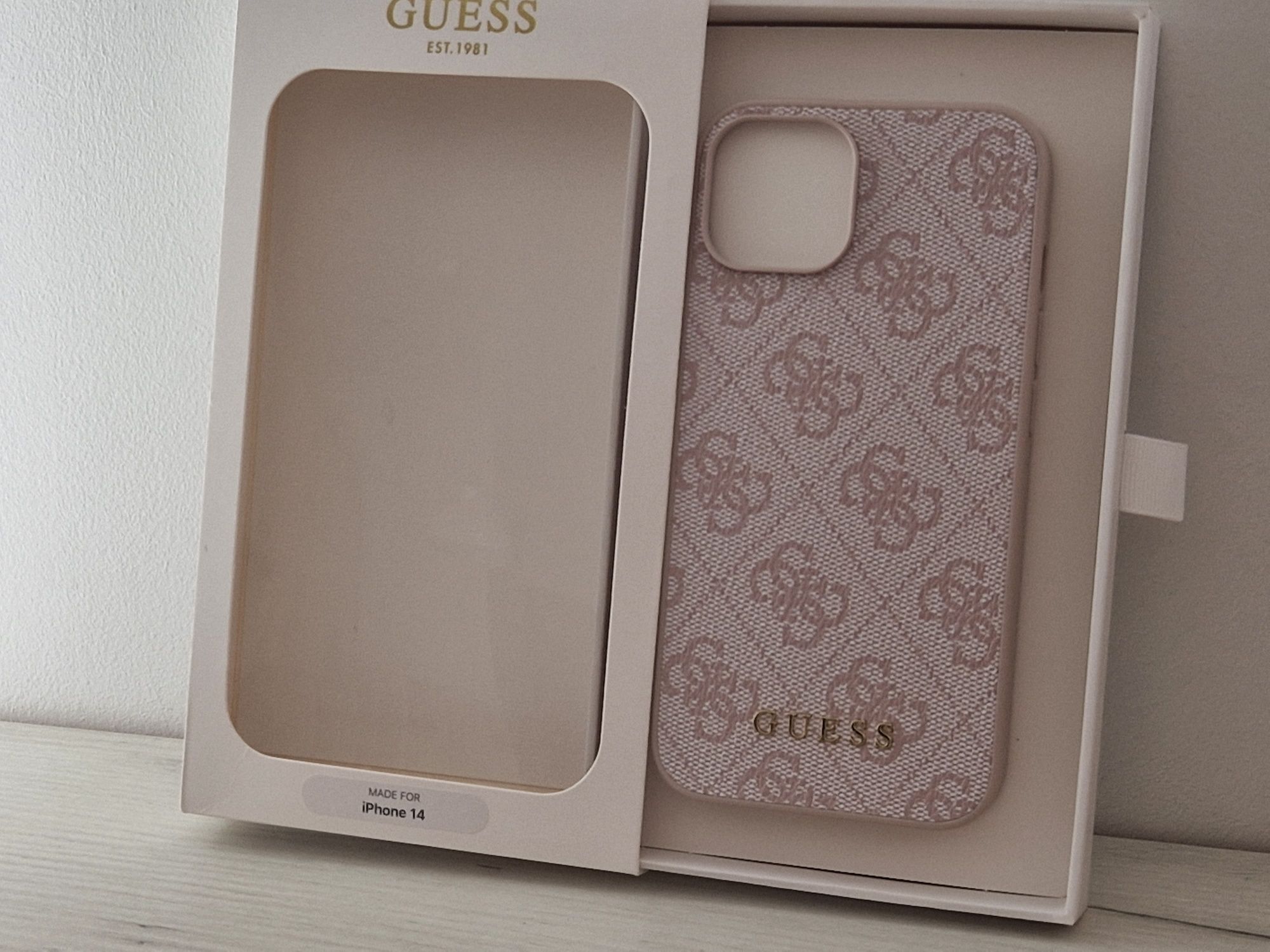 Oryginalne Etui GUESS Hardcase 4G Metal do Iphone 14 Różowy