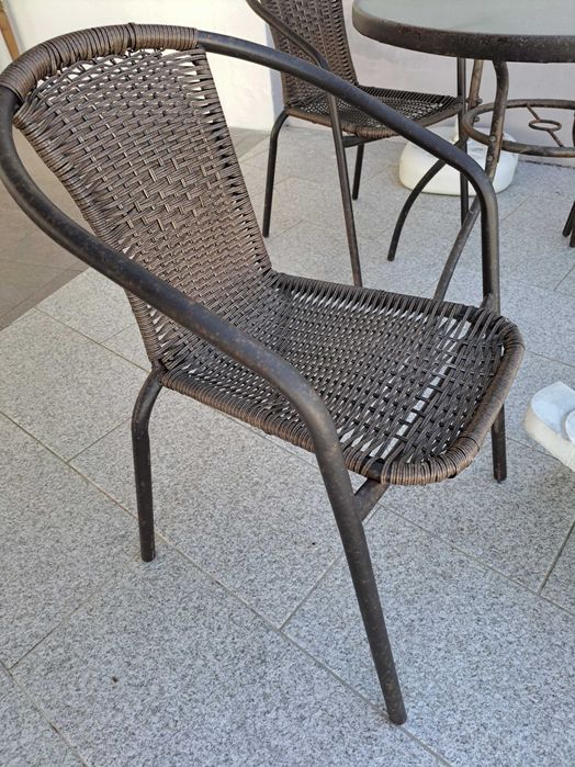 Conjunto de mesa e 6 cadeiras de jardim