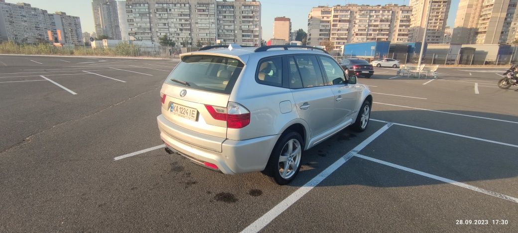 Продам BMW X3 E83