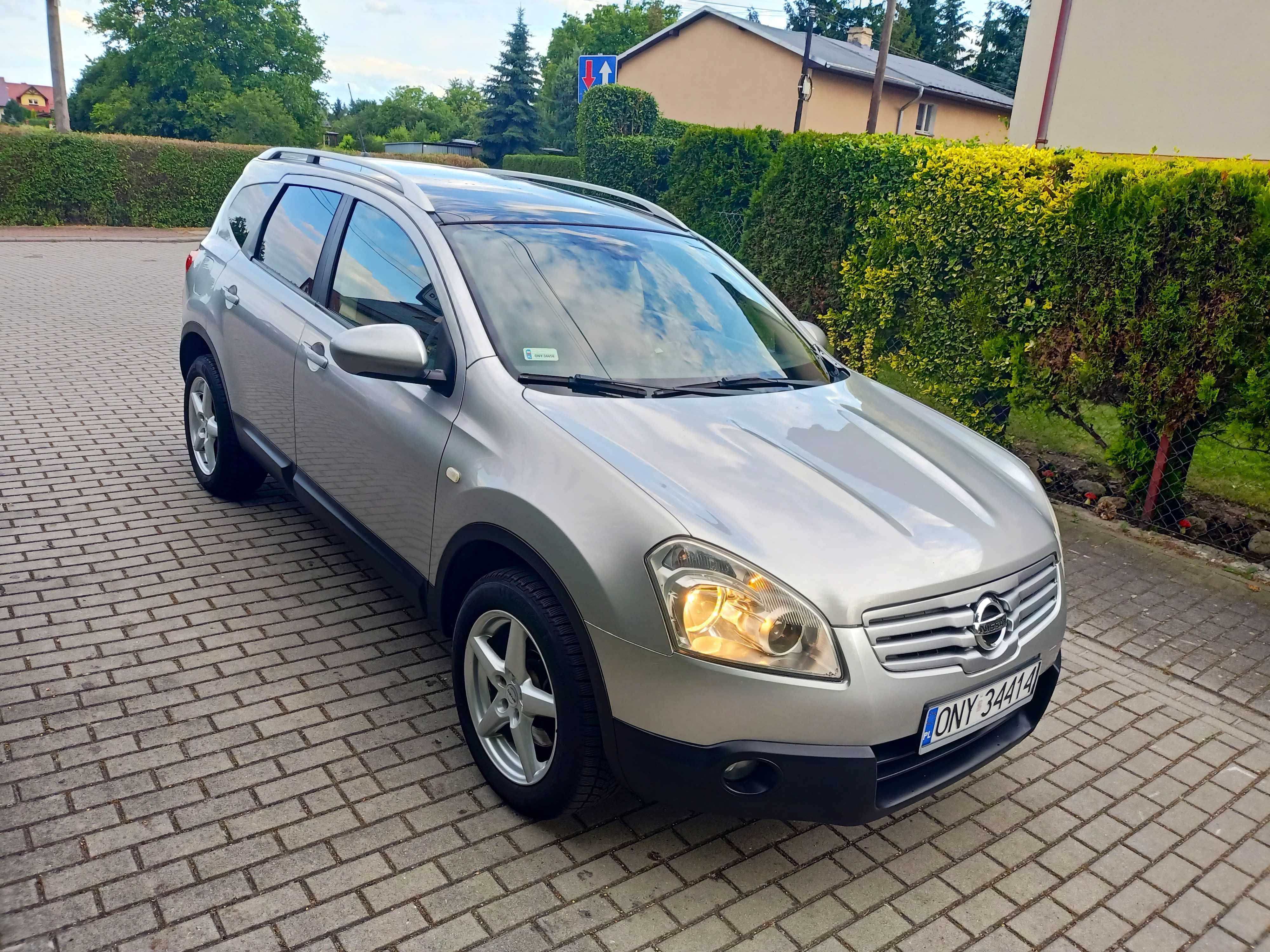 Ładny SUV Nissan Qashqai+2 Panorama 2.0 Dci 150KM 7 Osobowy Alu 17