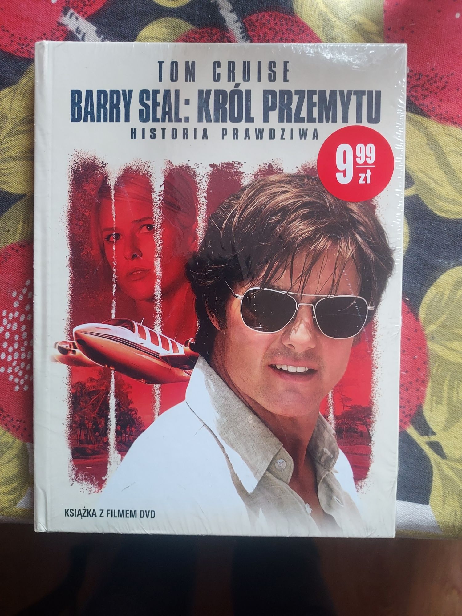 Tom Cruise w filmie "Barry Seal: Król przemytu."