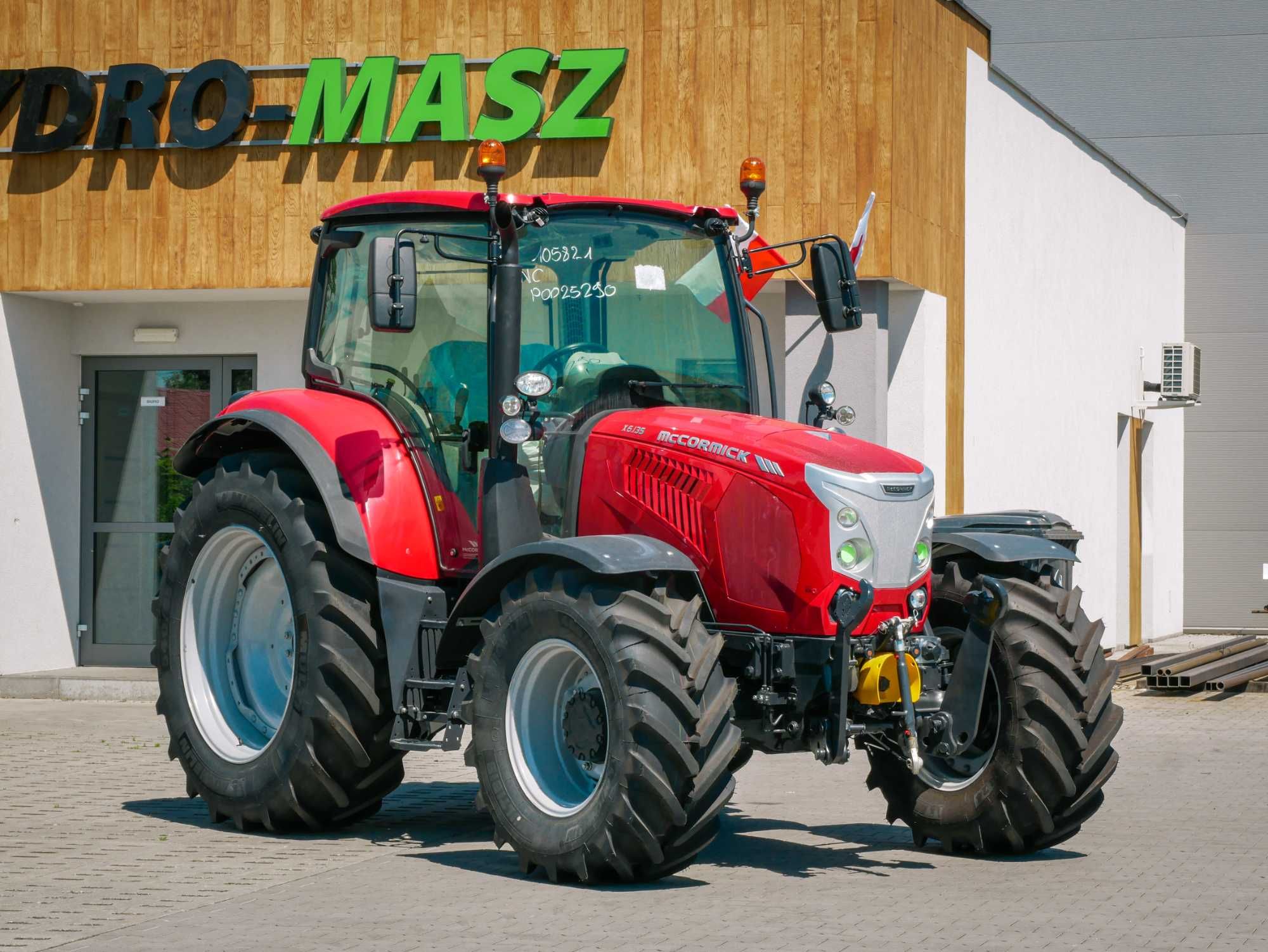 McCormick X6.135 z przednim TUZ i WOM | 127 KM | Przekładnia XtraShift