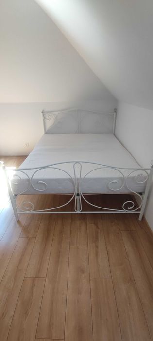 Łóżko sypialniane z materacem zestaw 160x200