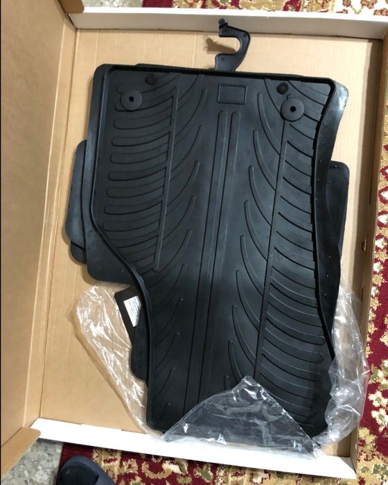 Conjunto Tapetes Borracha Vw Golf 7/8 Seat Leon 5 (Artigo Novo)