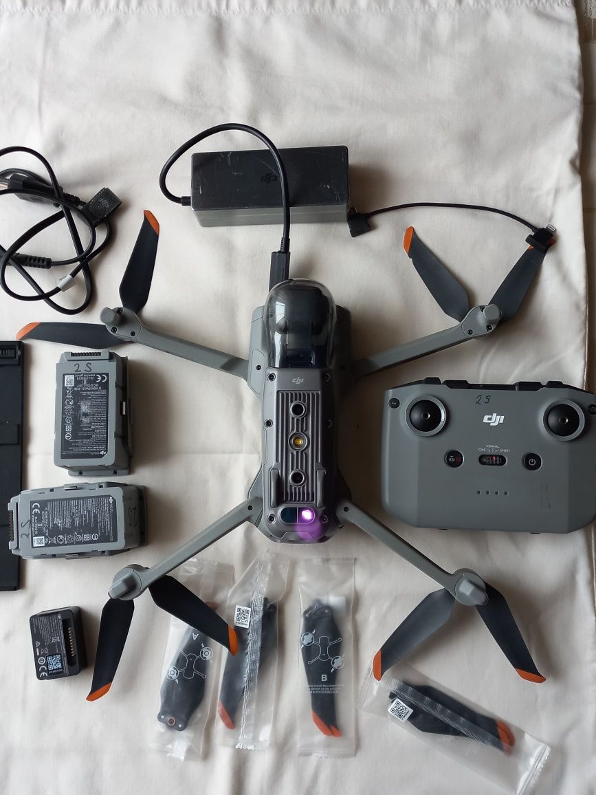 Дрон    DJI Air 2s.