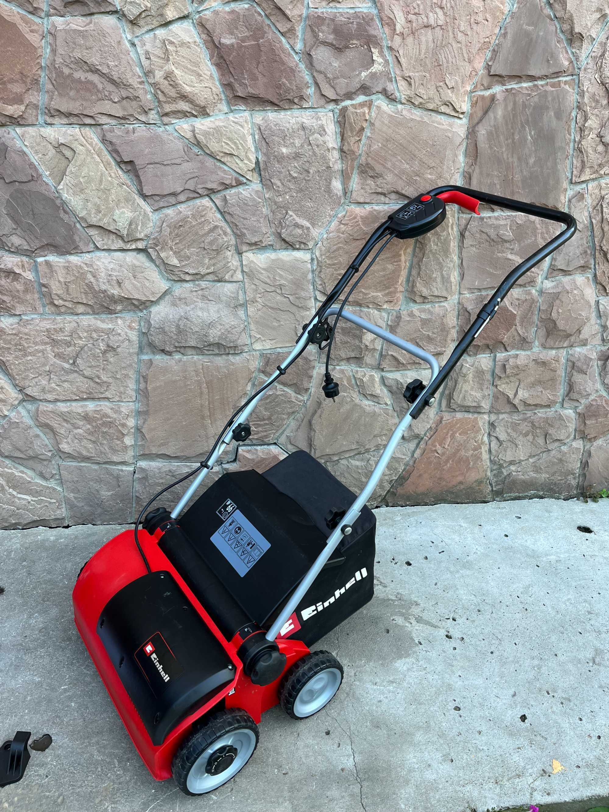 Електричний скарифікатор аератор Einhell GE-SA 1433