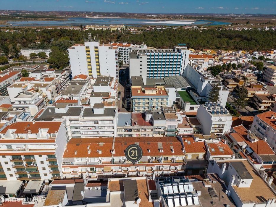 Apartamento T2 em Monte Gordo – Rua Pedonal, a poucos metros da praia