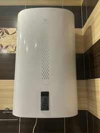 Плоский болер Electrolux EWH 80 Maximus WIFI