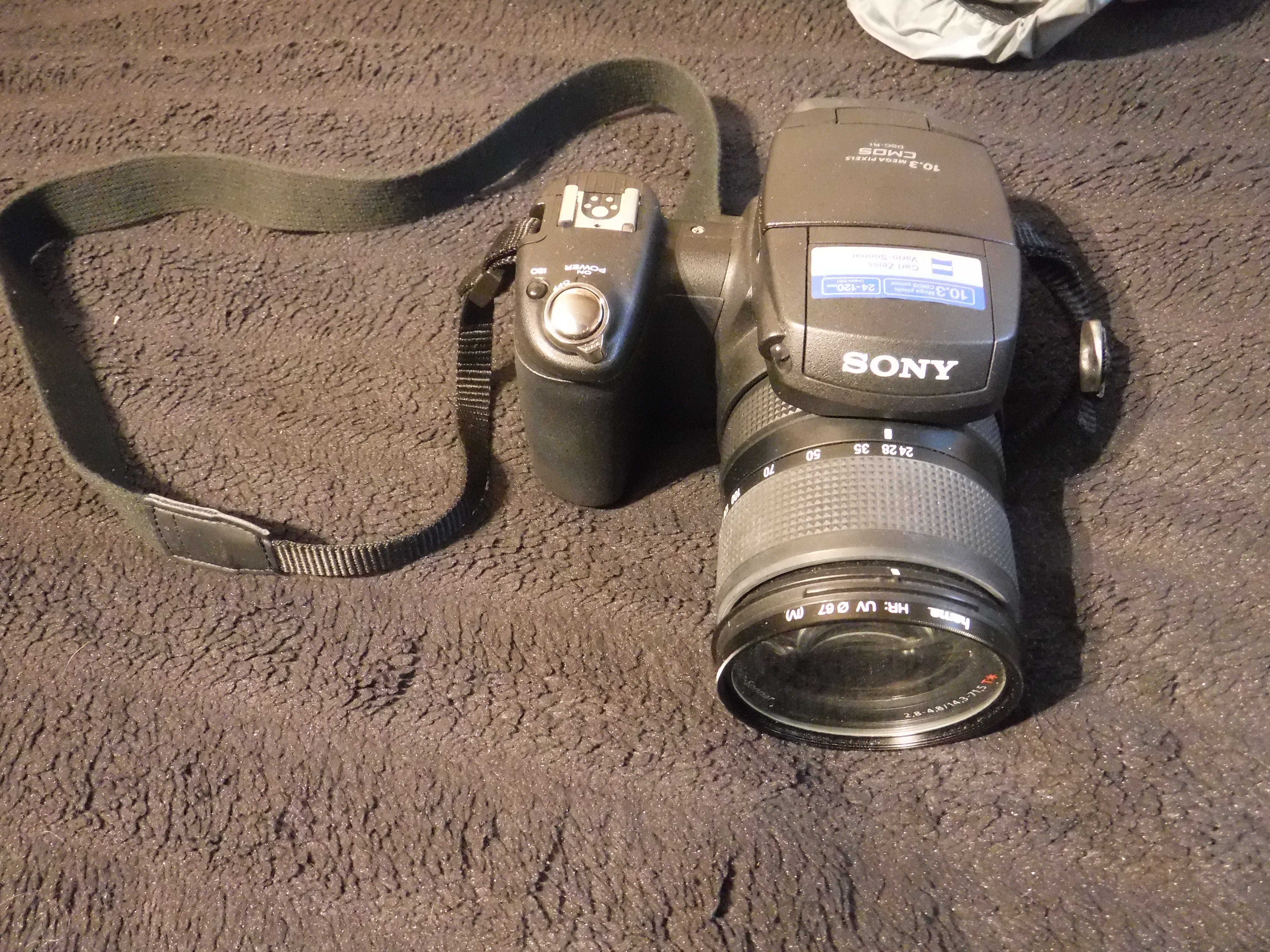 Aparat foto Sony Cyber-shot DSC-R1