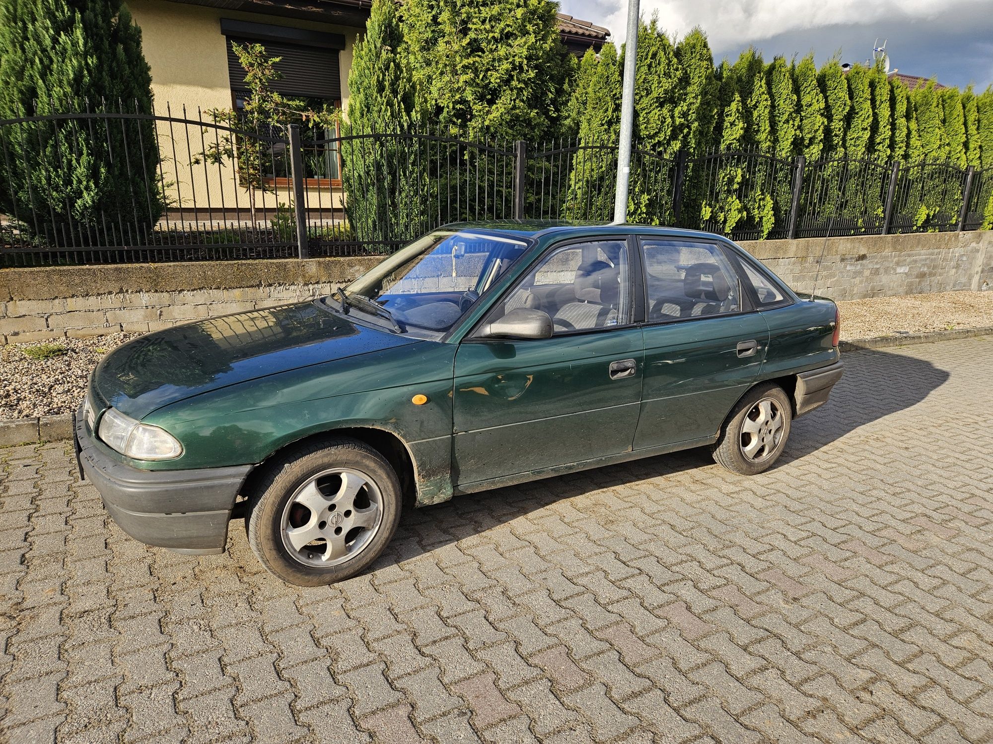 ASTRA 1.4 benzyna  GAZ