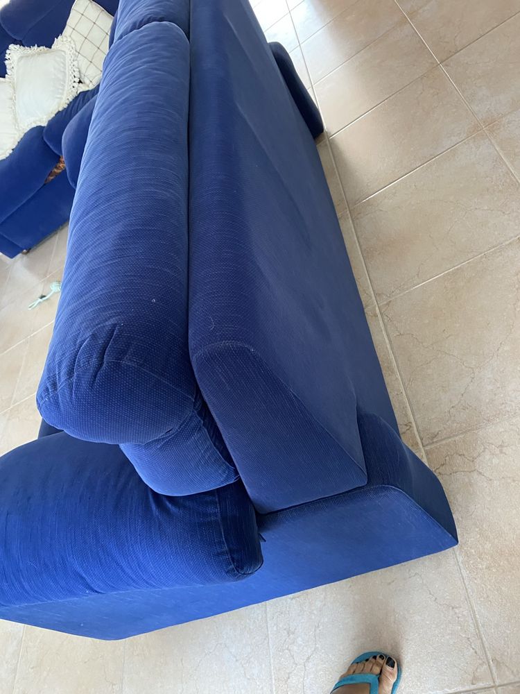 Sofa azul escuro 2 lugares