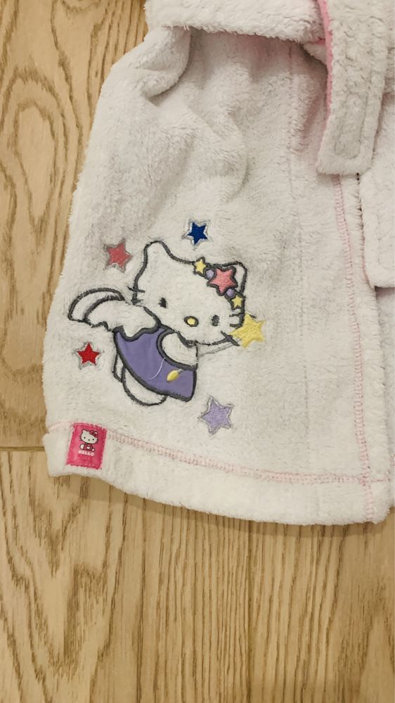 Szlafrok po kąpieli hello kitty kotek kot rozm 86 92 na 1,5 2 latka