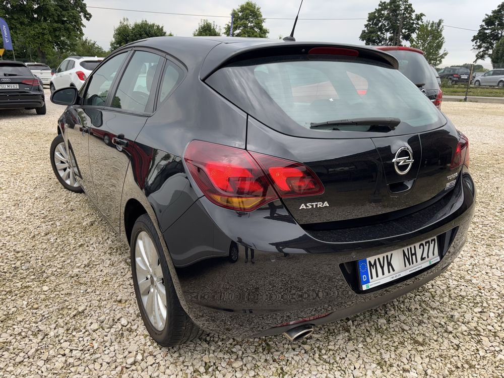 Opel Astra J | 1.4 Turbo Benzyna | 2011 | Super Stan