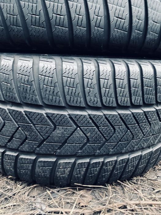 255 40 18 Pirelli Sottozero 3 RSC 90%