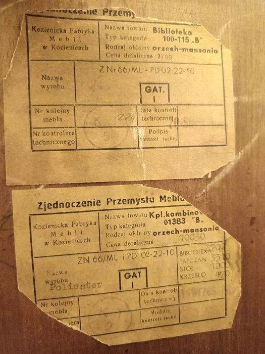 Sprzedam starą Biblioteczkę