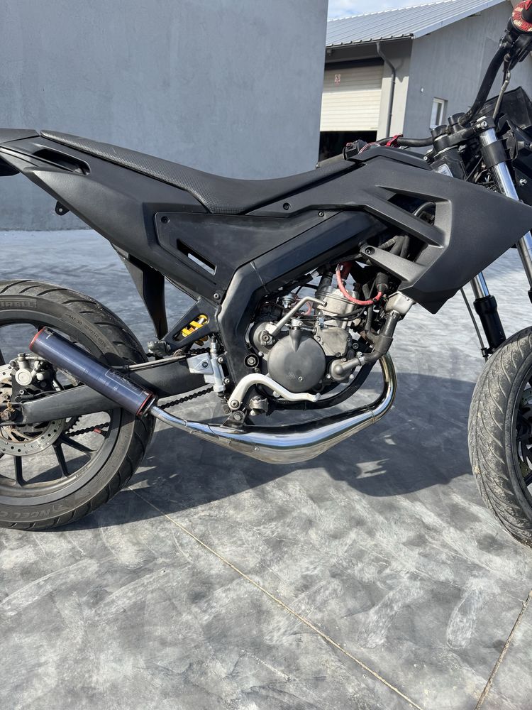 Derbi senda 70 barikit