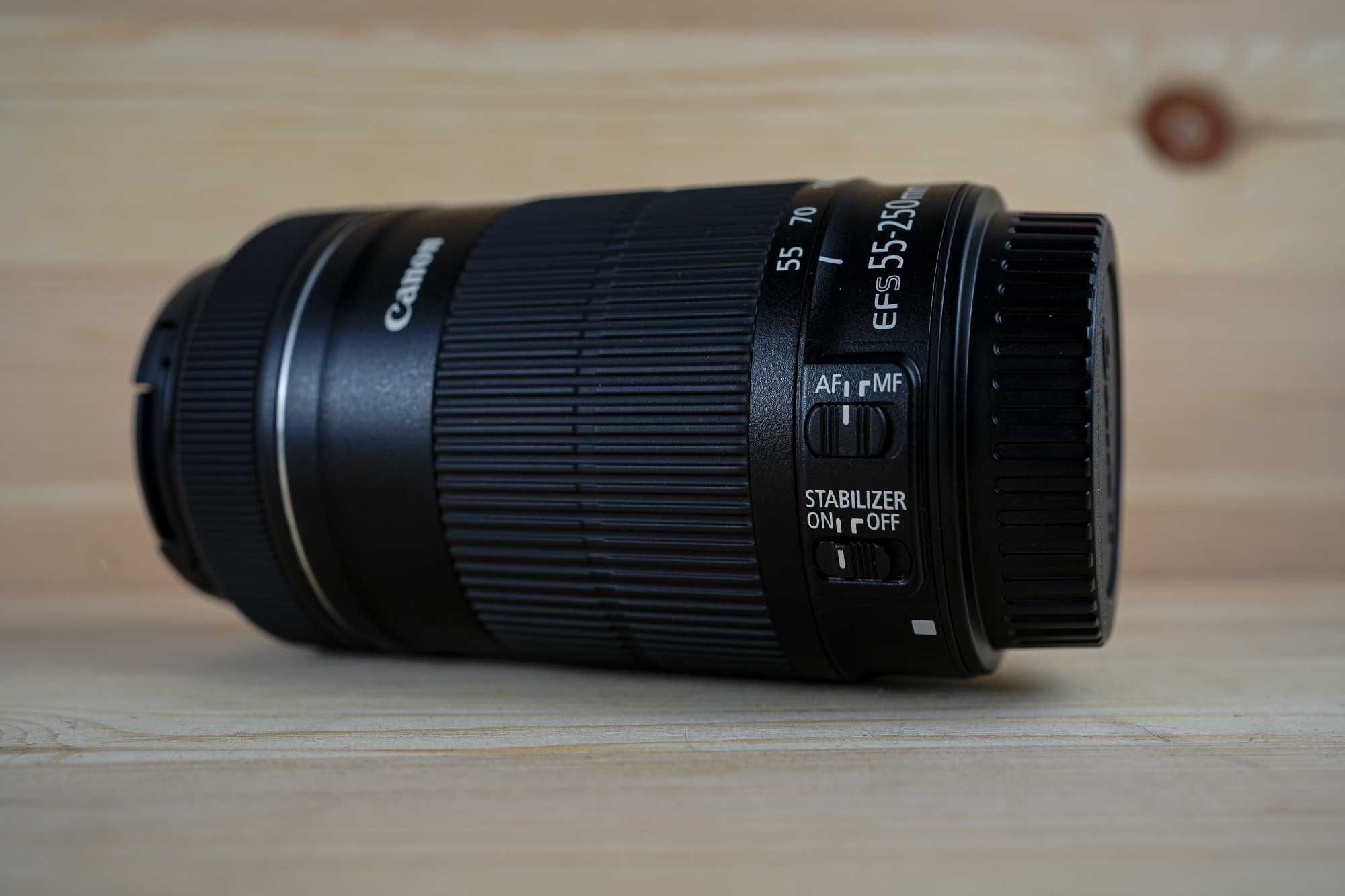 Objetiva Canon EF-S 55-250mm f/4-5.6 IS STM