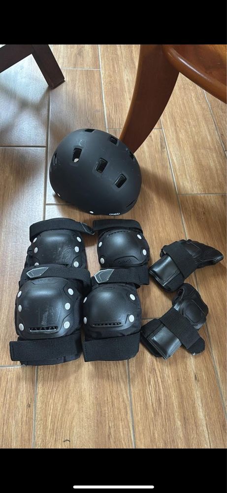 NOWE rolki Oxelo rozmiar 39 + kask i ochraniacze