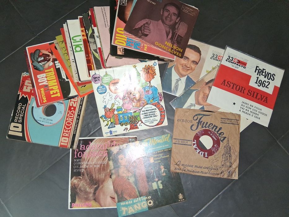 Lote de 43 discos vinil
