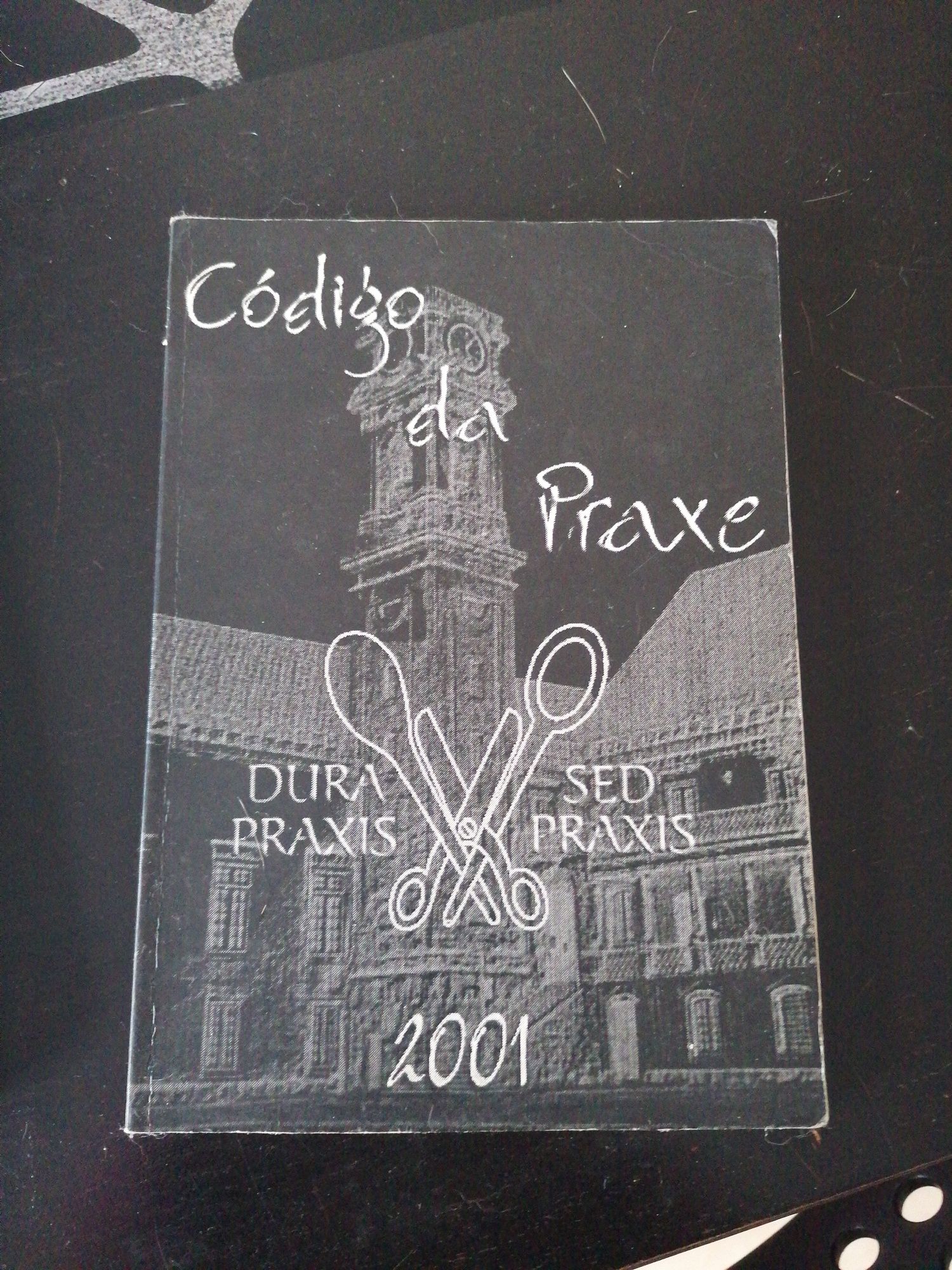 Código da praxe, 2001, académica de Coimbra