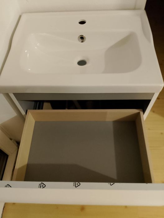 Umywalka +szafka lazienkowa