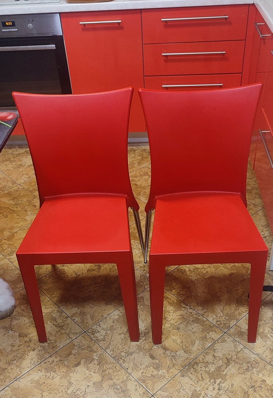 Комплект із 2-ох штук червоних італійських стільців