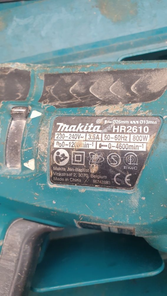 MAKITA HR2610 wiertarka udarowa SDS