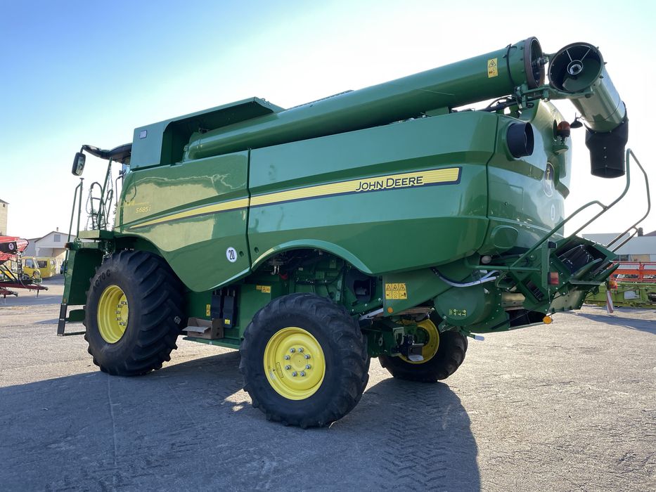 Комбайн John Deere S685i 2015 Продаж