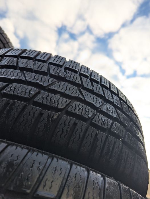 205/55R16 Continental TS830