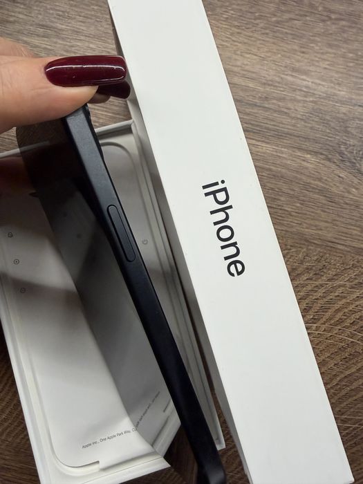 iPhone 15 czarny 256 GB stan idealny