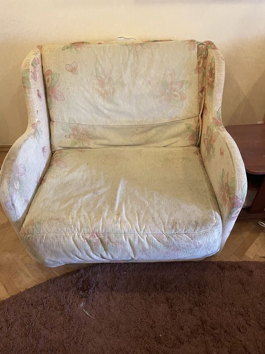 Два розкладних ліжка-крісла