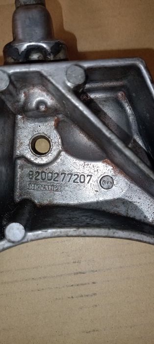 Łapa mocowanie skrzyni biegów 2.0 dCi laguna 3 Espace 4 scenic 3