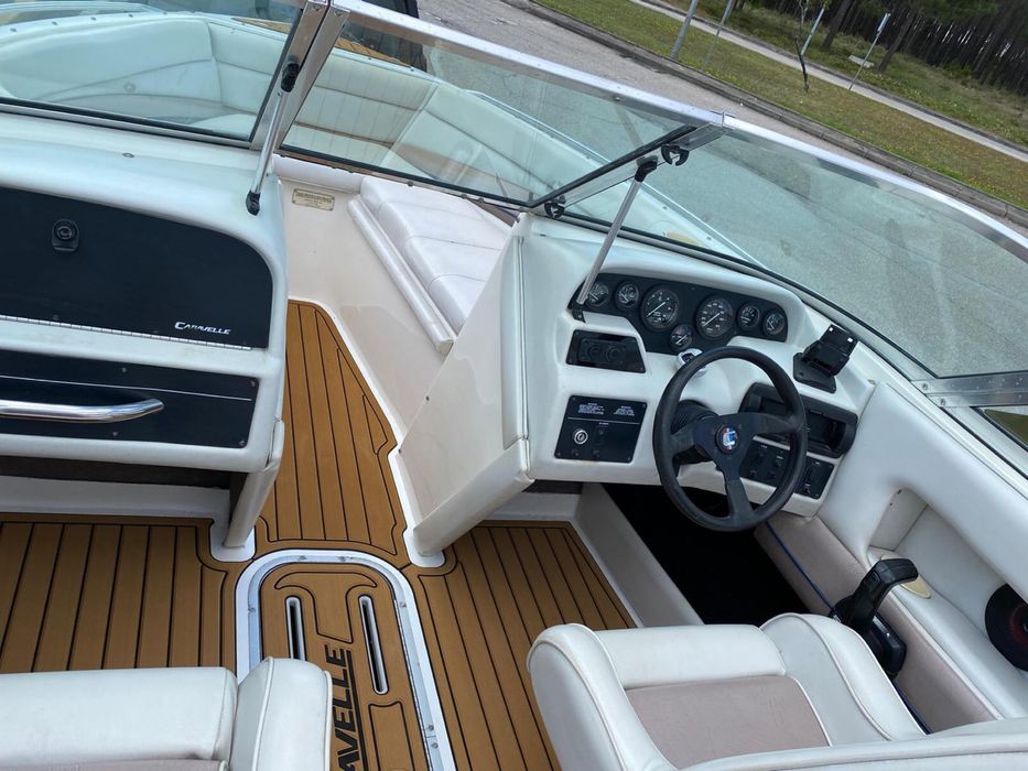 Caravelle 21 - Motor mercruiser 4.3 V6 - 9 lugares